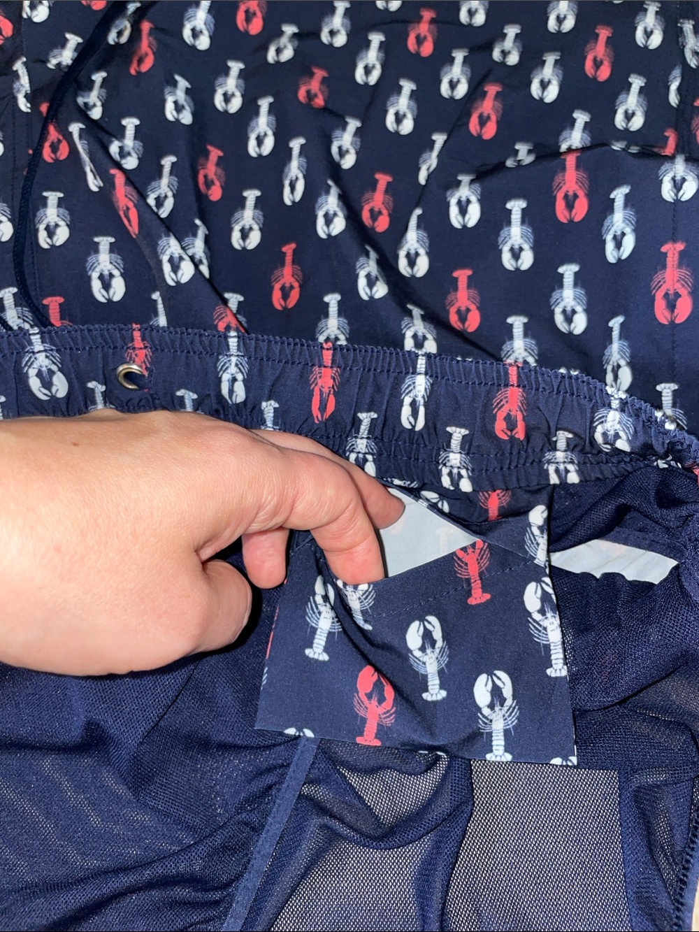 Vineyard Vines Men's UPF 50 Chappy Lobster Lined Swim Shorts, Size 1XB - Picture 9 of 11